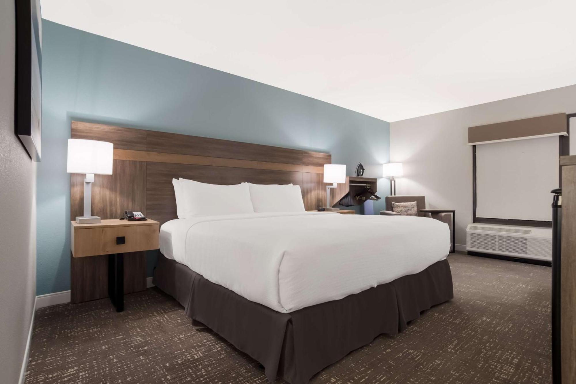 Best Western Flagship Inn Мос Пойнт Екстериор снимка