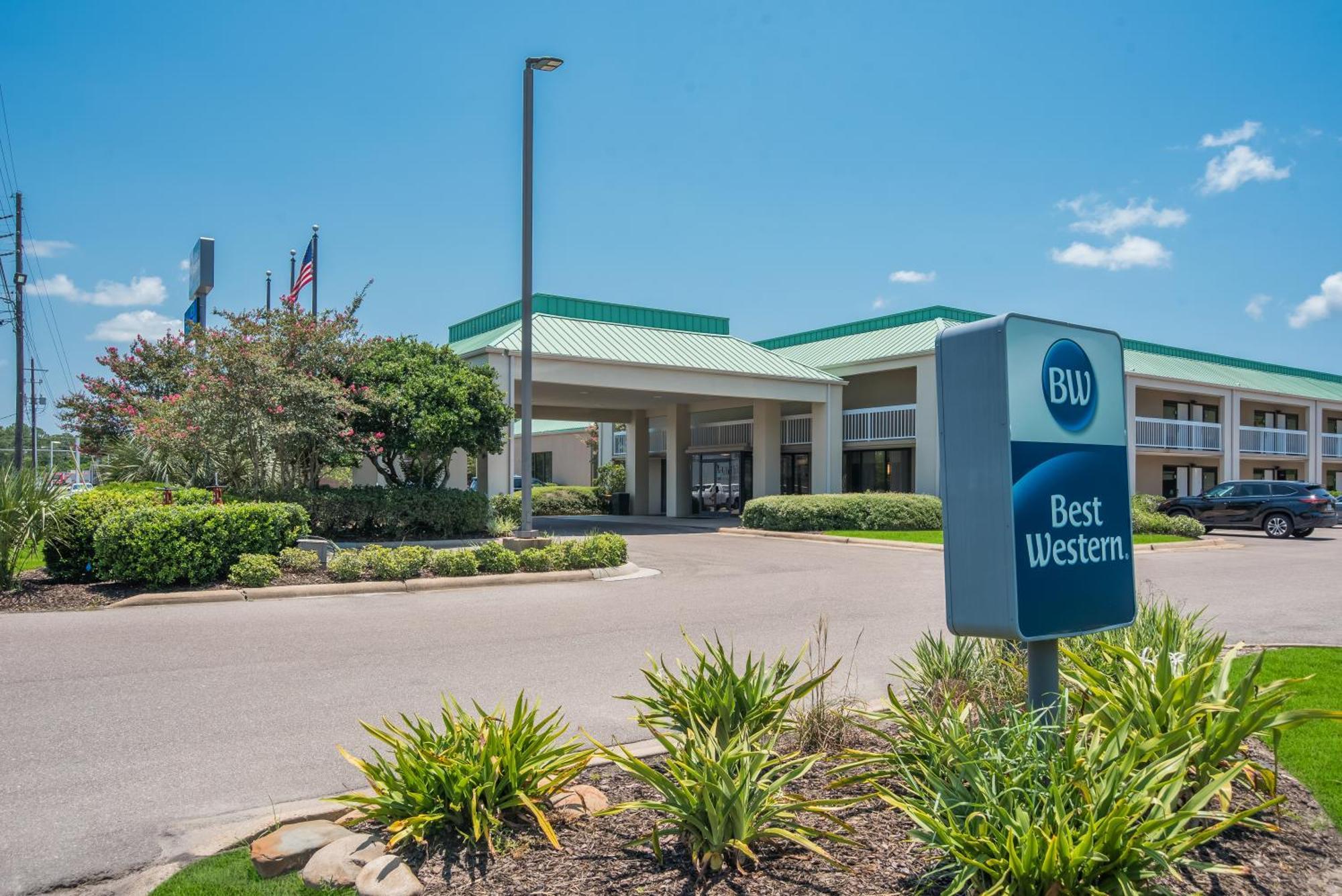 Best Western Flagship Inn Мос Пойнт Екстериор снимка