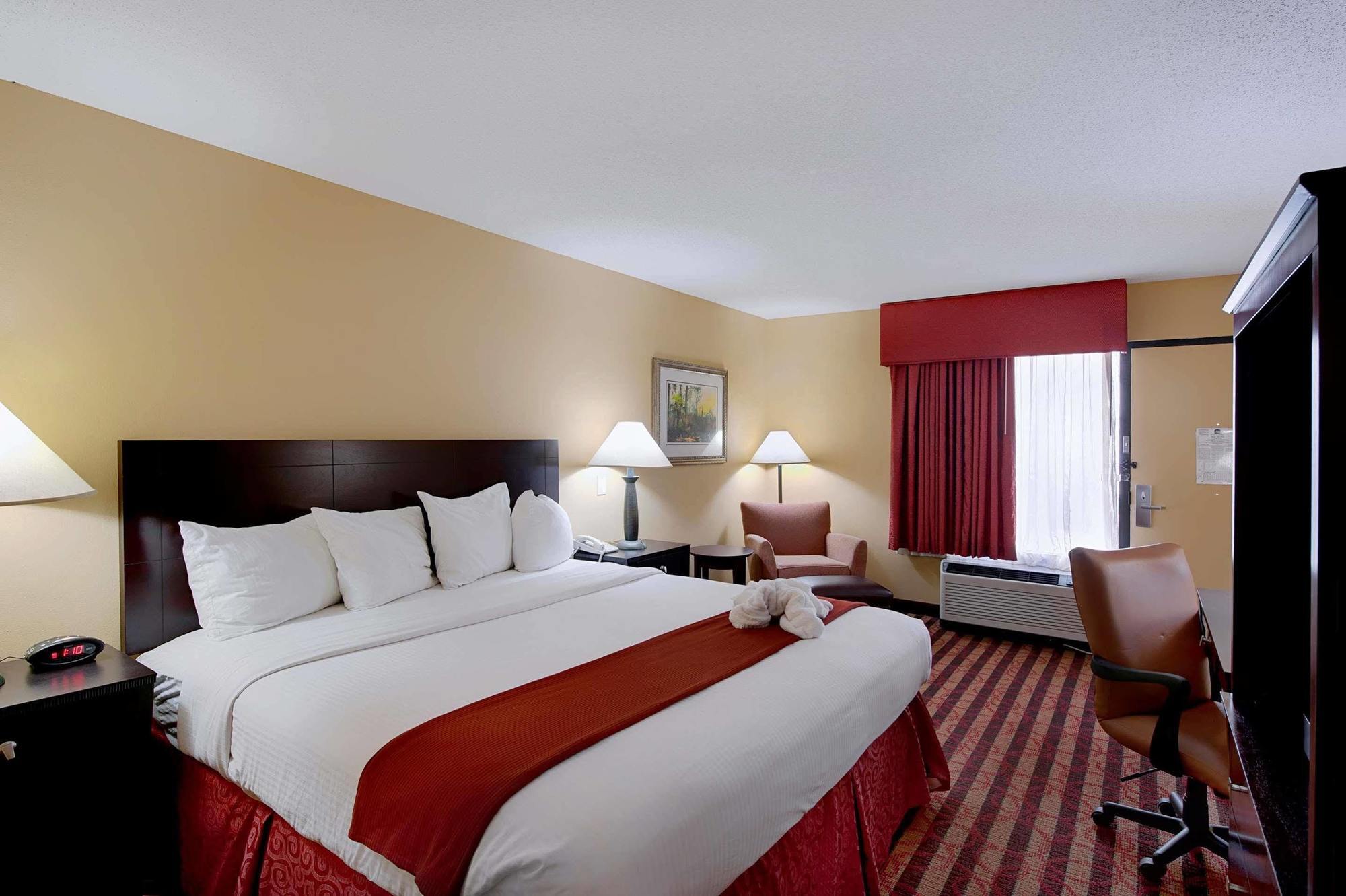 Best Western Flagship Inn Мос Пойнт Екстериор снимка